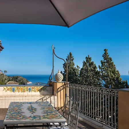 Sea And The Apartamento